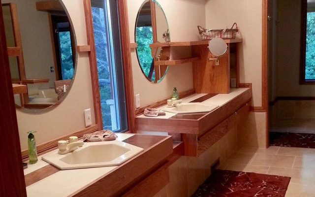 Log Gables- Dresser House