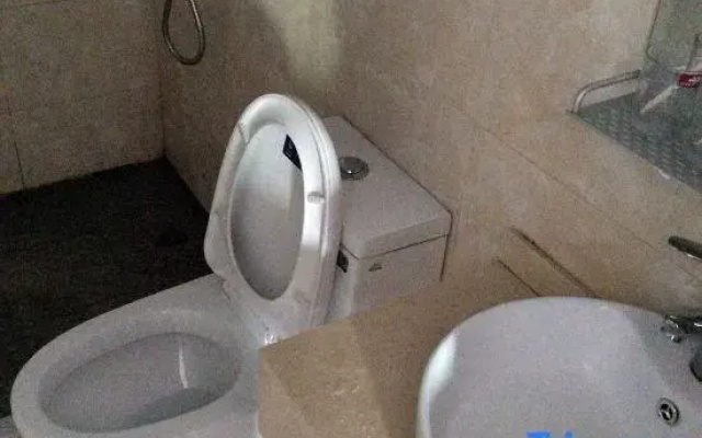 Shanghai Hongtu Business Hotel