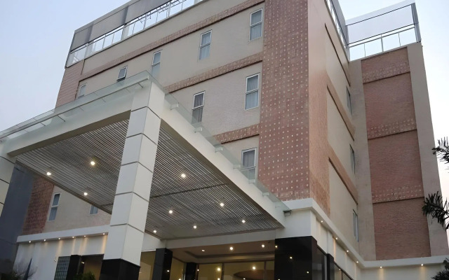 Marilyn Hotel Serpong