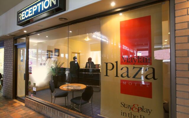 Mayfair Plaza Motel