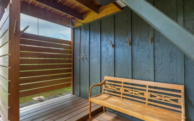 Haena Place 3 Bedroom Home by RedAwning