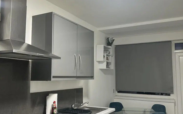 Solihull Cozy Apartment Retreat