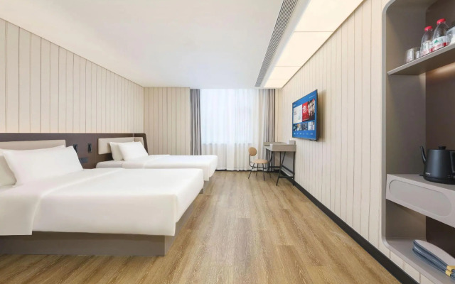 HanTing Hotel (Dalian Malan Square Subway Station)