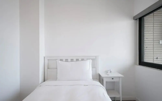 Tyms Elegant 4BR 2BA Apt Xujiahui Malls