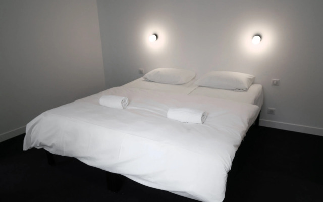Beau M Paris Hostel