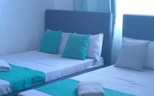 Lux Suites Elsa Royal Apartments