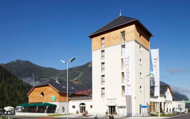 Landzeit Autobahn-Restaurant & Panorama-Hotel Tauernalm