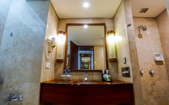 Kuta Paradiso Hotel - Image 2