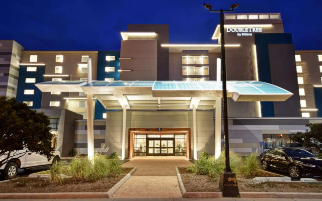 DoubleTree by Hilton Virginia Beach Oceanfront South