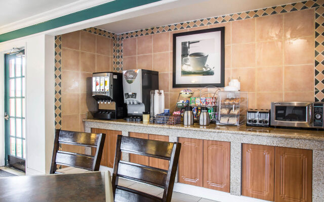 Americas Best Value Inn Denver