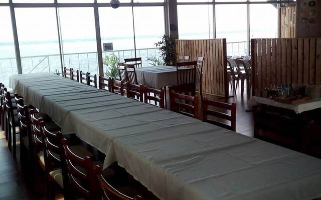 Ai's Beach Resort & Restaurant