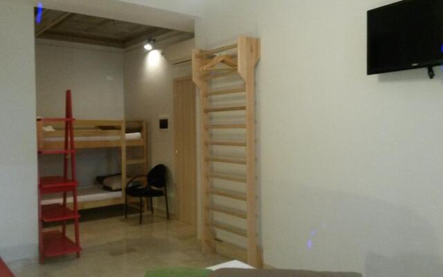 Roma Art Rooms