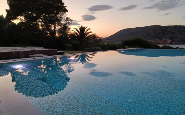 Summer Villa in Porto Rafti