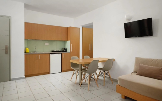 Acropolis Apartments