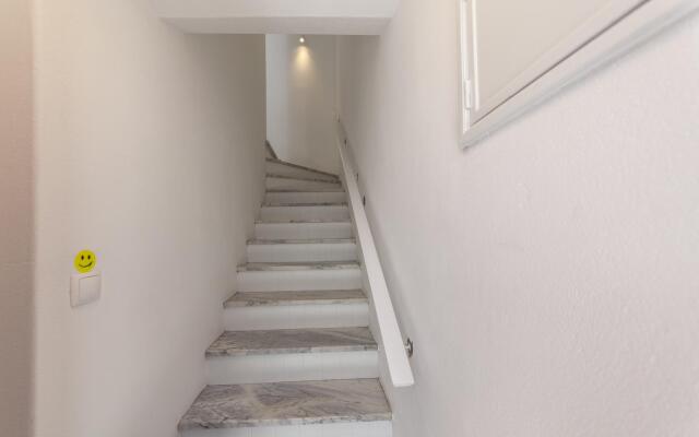 B48 - Olive Tree Street 2 Bed Apartement