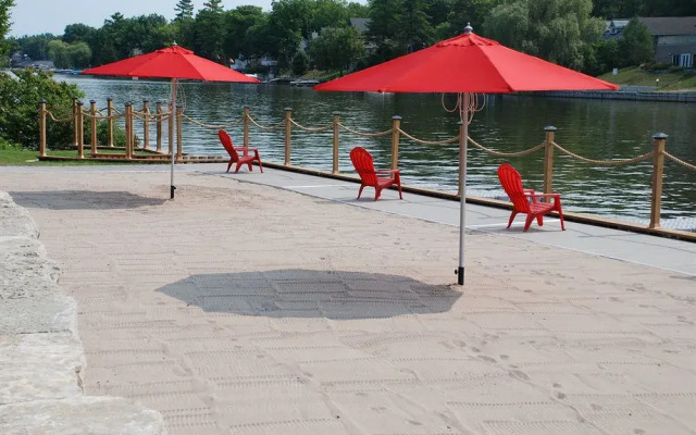 Wasaga Riverdocks Hotel Suites