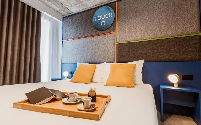 IKYK Hotel - IK Collection
