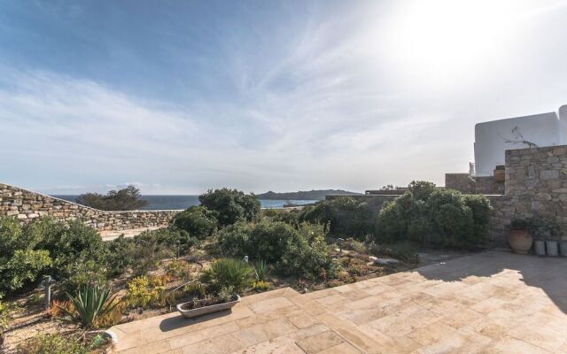 Villa Aphrodite sunkissed MykonianLuxury