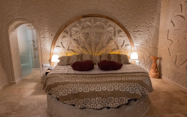 Grand Elite Cave Suites