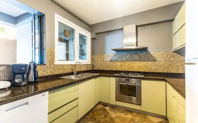 Duplex Flat w Panoramic Bosphorus View and Terrace