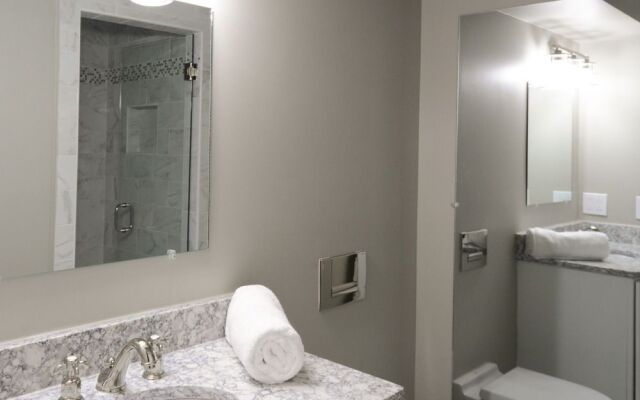 Gentry Hotel by RedAwning