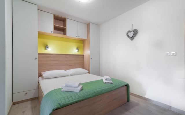 Apartment Bosko - 30m from the sea with parking: A3 Nin, Zadar riviera