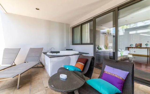 Phuket Moonlit Bay Seaview Resort&Spa