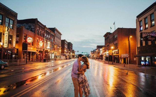 Modern 1BD Near Music Row and Downtown