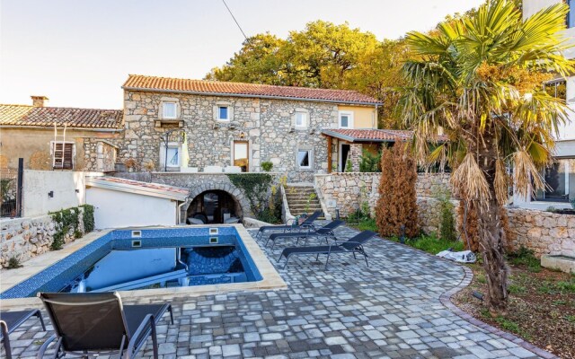 Nice Home in Gostinjac With 3 Bedrooms, Wifi and Heated Swimming Pool