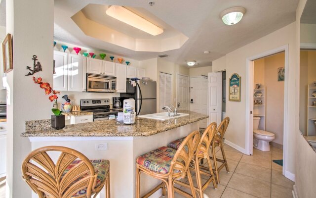 Bayfront Retreat: Private Balcony & Pool Access!