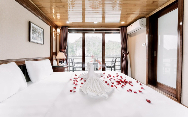 Honey Boutique Cruise – Guest Rooms – Haiphong