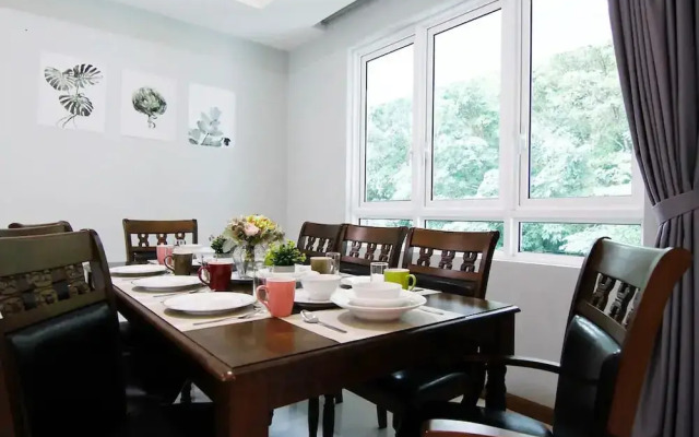 YO.OM Families Gateway Luxury Condo 6-9 Pax