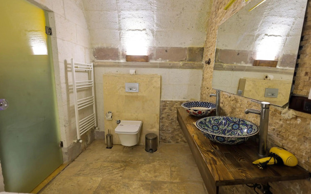 Ortahisar Cave Hotel