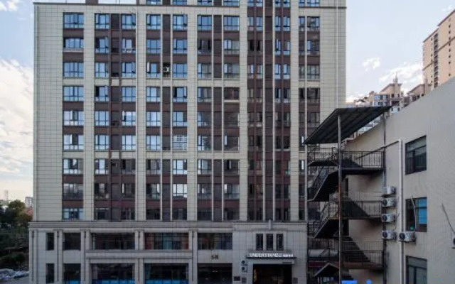 Understand Li .Hotel