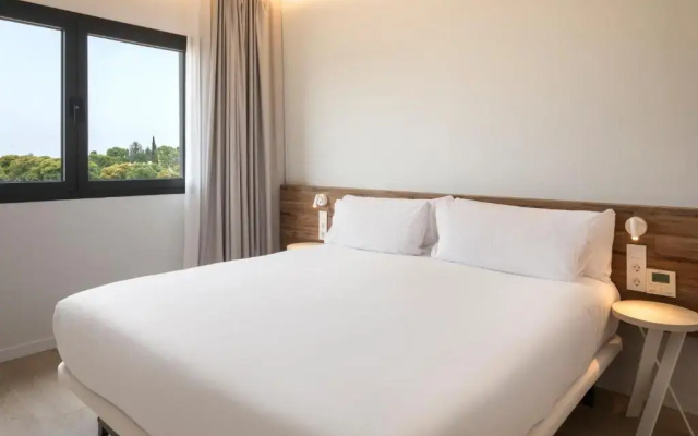 B&B HOTEL Sevilla Bormujos