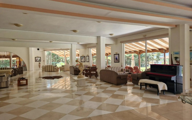Regina Hotel