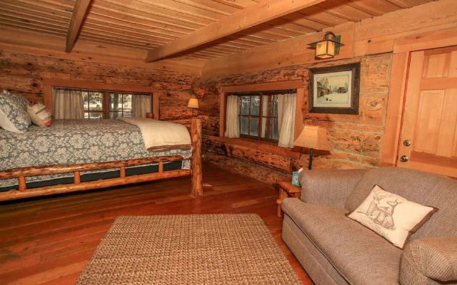 Bravo Big Bear Lodge One