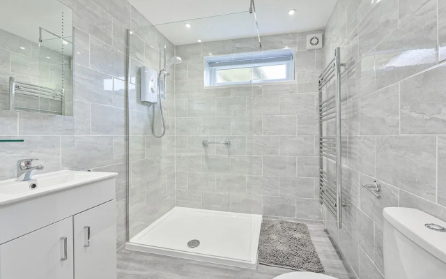 Captivating 2-bed Villa in Millendreath Near Looe