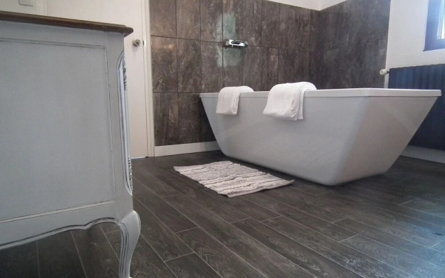 No 6 Bed & Breakfast