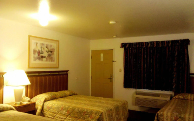 Maple Inn & Suites