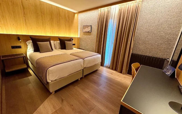 Hotel Petit Lacreu