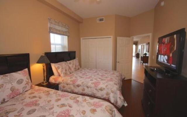 200 Harborview Grande
