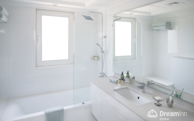 Dream Inn Dubai - Palm Villa Frond P