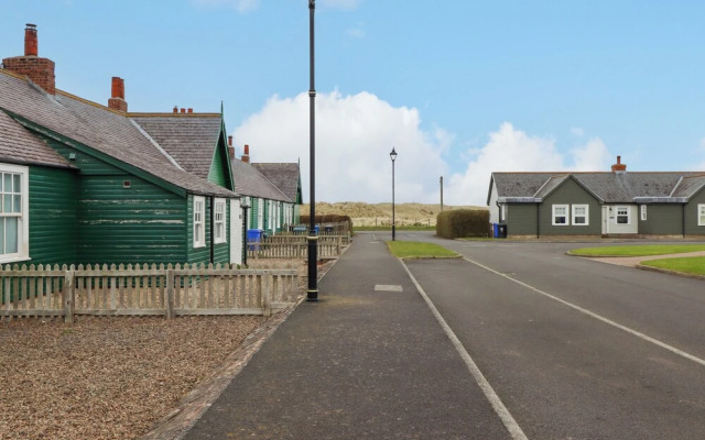 Armstrong Cottages No2