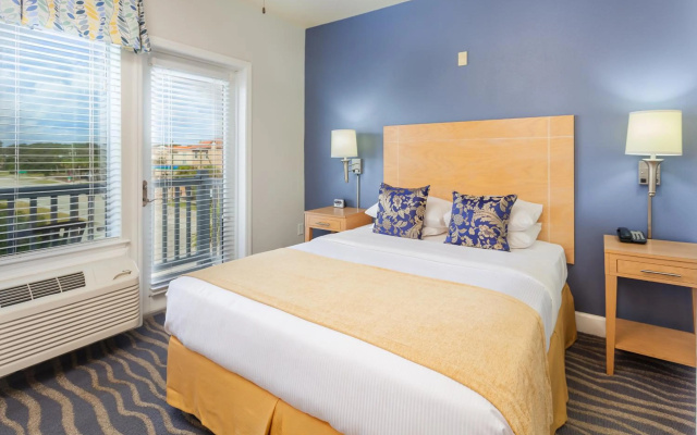 Seaside Amelia Inn
