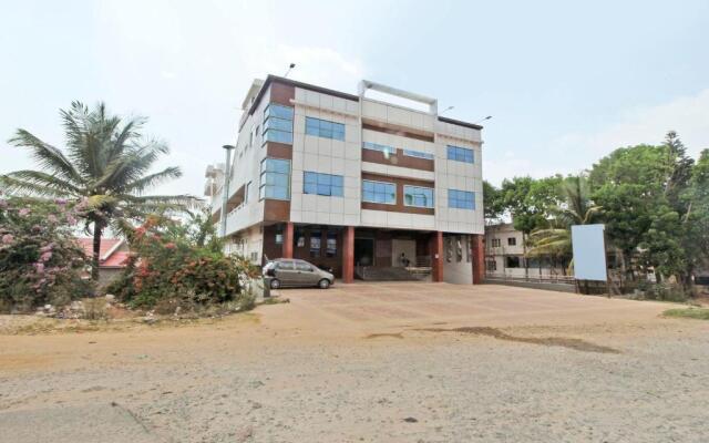 OYO 29405 Leela Paradise