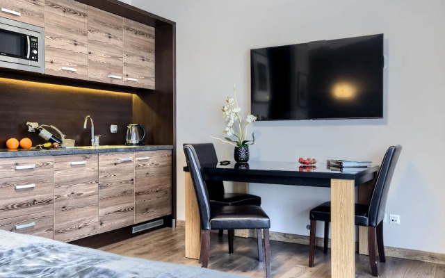 Alibi Apartments