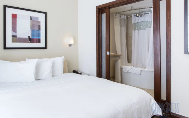 Strand on Ocean by Sunnyside Hotels