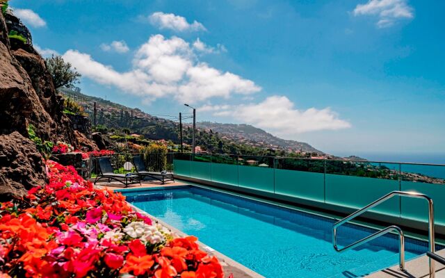 Premium Contemporary Villa, Panoramic View Over Funchal And The Sea | Grandview