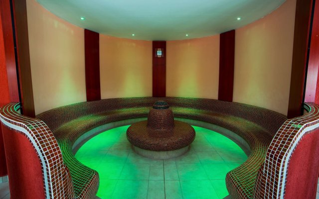 Lotus Therme Hotel & Spa